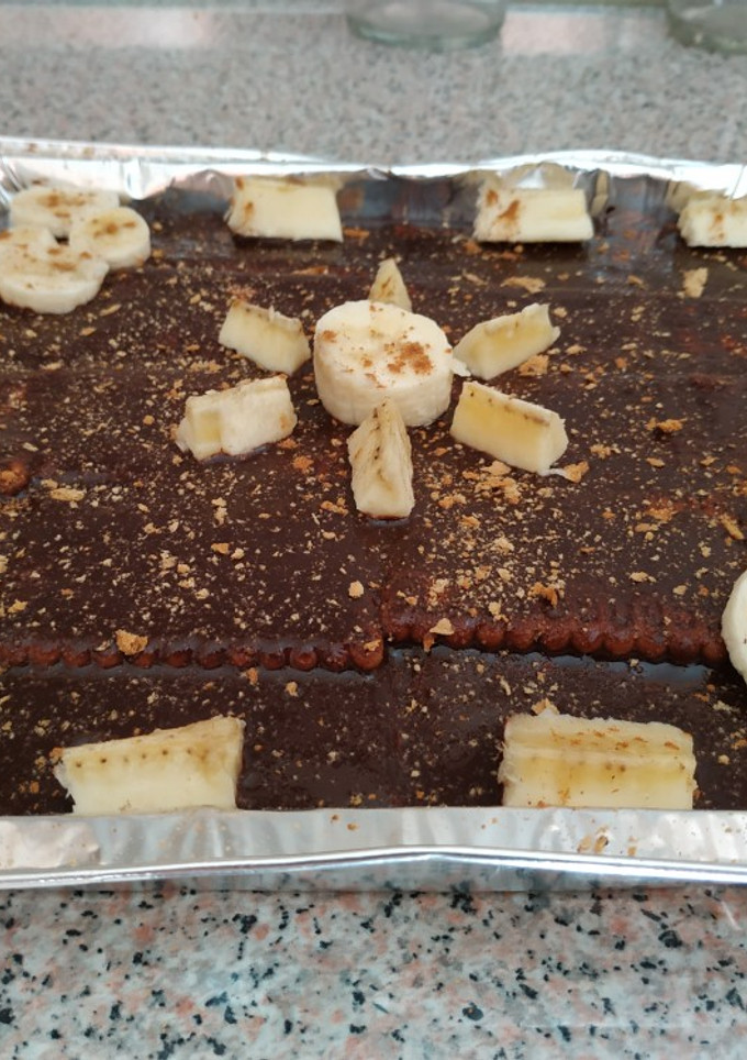 Una foto de Tarta de galletas, café y plátano 🍌