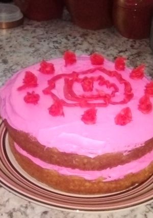 A picture of 🍓 lemon 🍋 Cake.