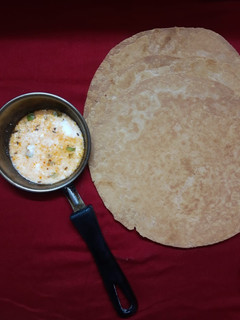 દહીં તિખારી (Dahi Tikhari Recipe In Gujarati) રેસીપી મુખ્ય ફોટો