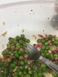 Una foto de Guisantes con jamón