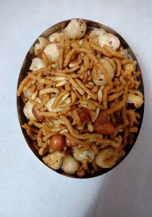 A picture of Falahari namkeen.