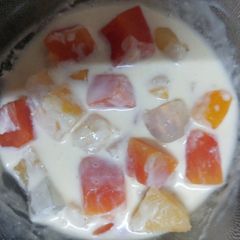 A picture of Cocktail fruit chaat.