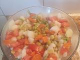 Ensalada de arveja, zanahoria y tomate
