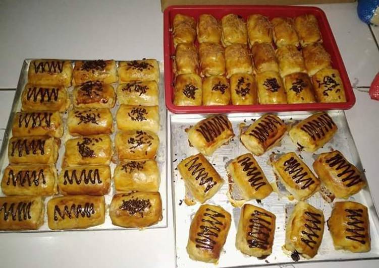 Cara Memasak Bolen pisang coklat keju Menu Enak