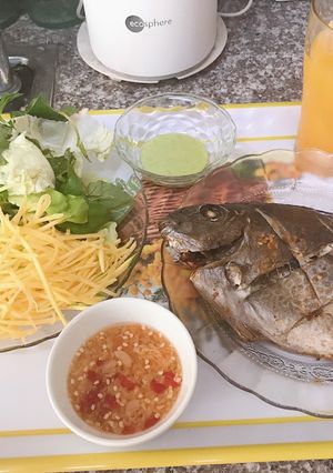 Hình của món Cá dìa nướng muối.
