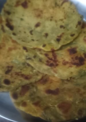 मेथी पालक थेपले रेसिपी मुख्य फोटो