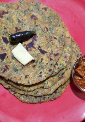 মেথি পরোটা(Methi paratha recipe in Bengali) রেসিপির প্রধান ছবি