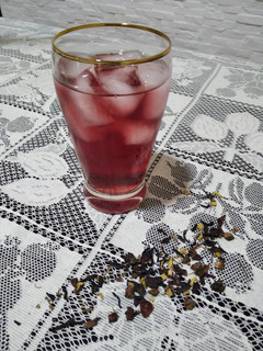 Una foto de Té helado -infusión frutal- 🌺🍒