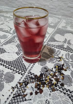 Una foto de Té helado -infusión frutal- 🌺🍒