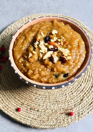 A picture of Roti halwa.