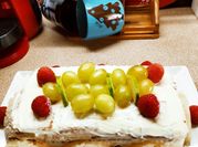 Una foto de conserva con uvas