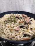Udon creamy dengan cendawan shitake dan olive ehh sosej sekali