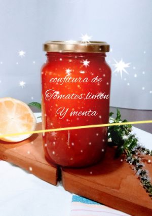 Una foto de Confitura de tomates, limón y menta