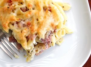 Rakott sonkás penne recept fotója