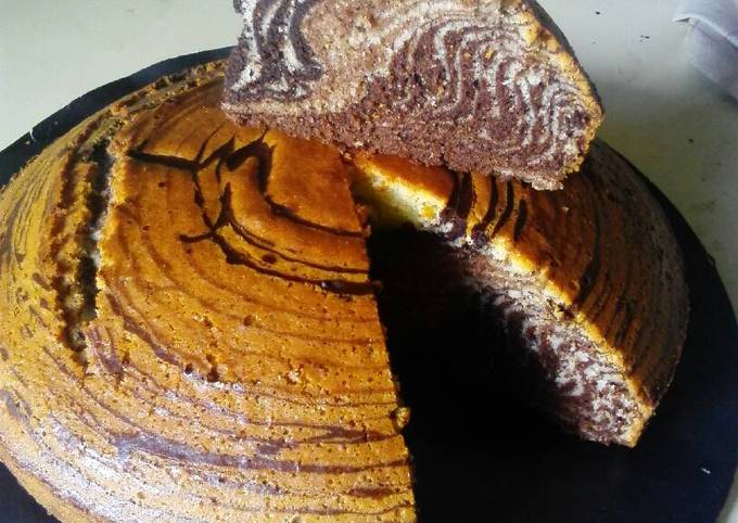 Zebra cake