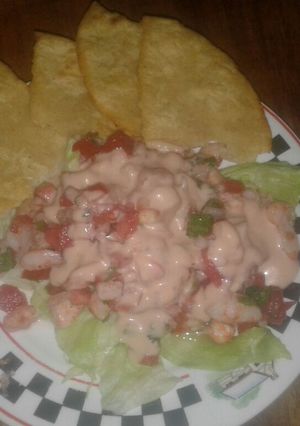 Una foto de Cóctel de camarones en salsa rosa