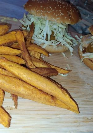 Φωτογραφία της συνταγής Extreme BURGER!! 🍔 Με sticks γλυκοπατάτες