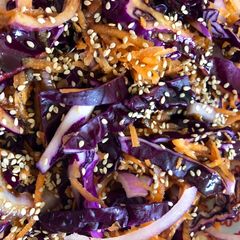A picture of Crunchy rainbow slaw.