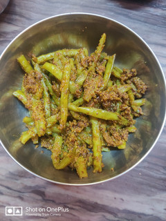 ग्वार फली की बुजी (gawar phali ki buji recipe in Hindi) रेसिपी मुख्य फोटो