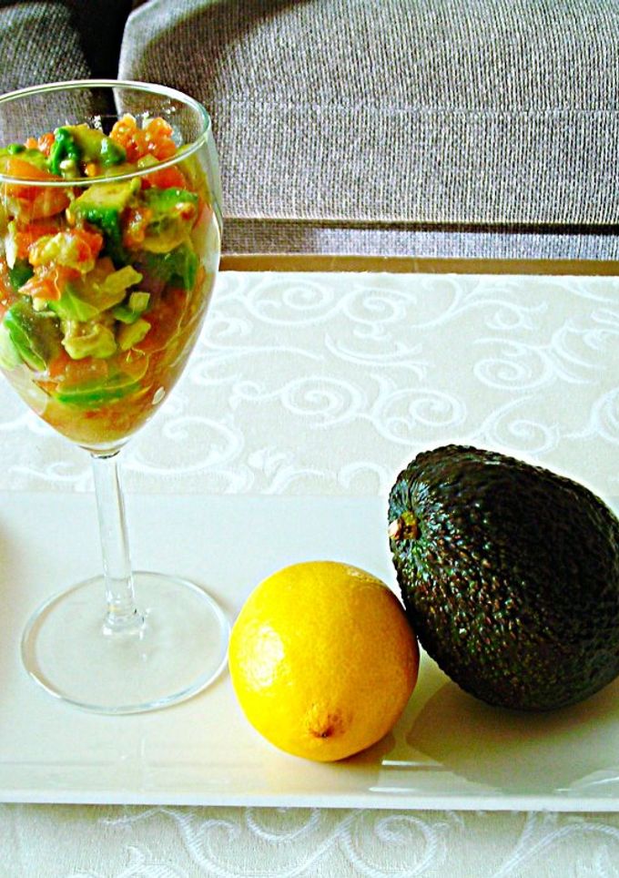 Una foto de Copas con guacamole en trocitos