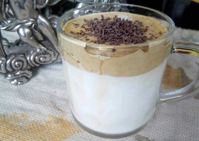 Recipe of Jamie Oliver Dalgona coffee