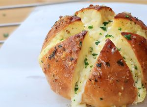 Foto resep Korean Garlic Cheese Bread