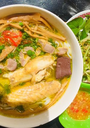 Hình của món Bún măng gà.