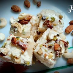 A picture of Malai Cake.