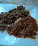 Entomatado de pollo y frijoles refritos con chile pasilla y pulque. Las Correa. Jalisco México