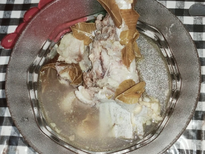 Langkah Gampang Menyiapkan Resep Asem-asem Iga Sapi dengan Daun Kedondong yang Menggugah Selera