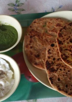 A picture of Gobhi paratha.