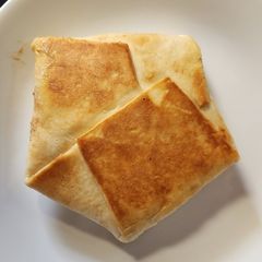 A picture of Crunchwrap Supreme.