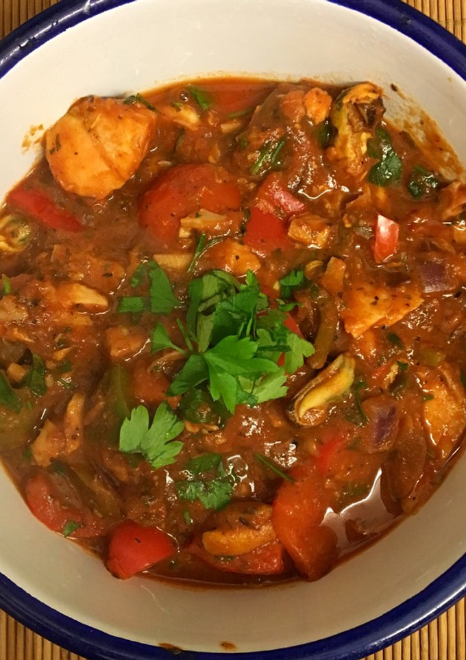 A picture of 20min seafood bouillabaisse (Fisherman’s stew) 🇫🇷.