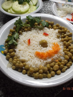 Una foto de Ensalada de Arroz y Arvejas