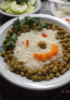 Una foto de Ensalada de Arroz y Arvejas