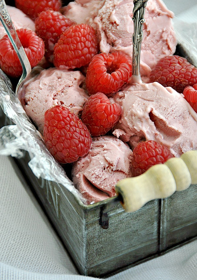 Una foto de Helado de frambuesa