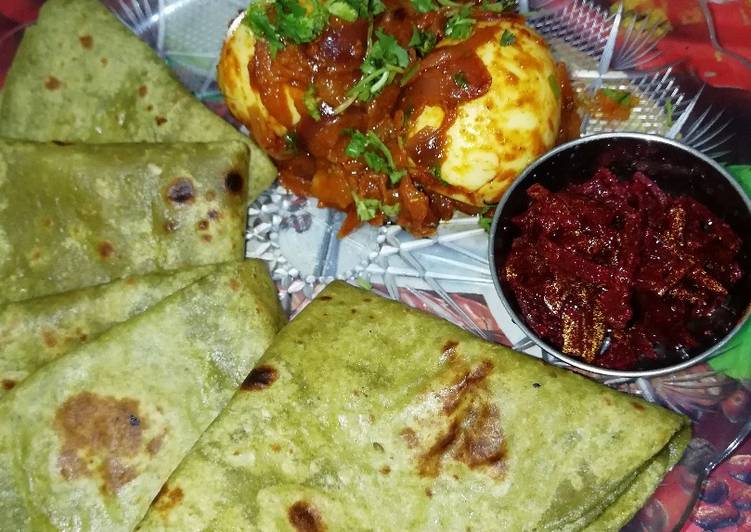 Steps to Make Quick Palak Roti With Egg Roast