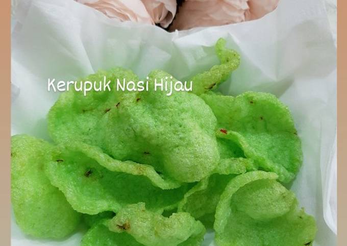 Kerupuk Nasi Hijau