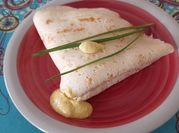 Una foto de crepas y queso crema