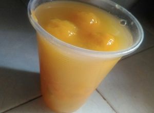 Una foto de Agua de Ciruela amarilla