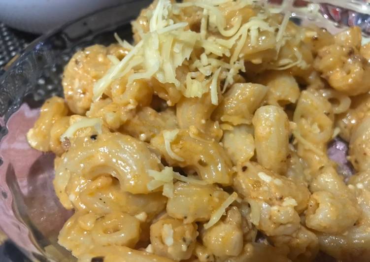 Langkah Mudah untuk Membuat Mac and cheese, Enak Banget