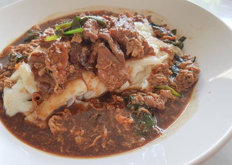 How to Make Perfect Beef Kwee Tiaw