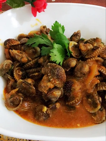 Langkah Mudah untuk Membuat Resep Kerang dara saus Padang yang Uenak Anti Ribet, Menggugah Selera