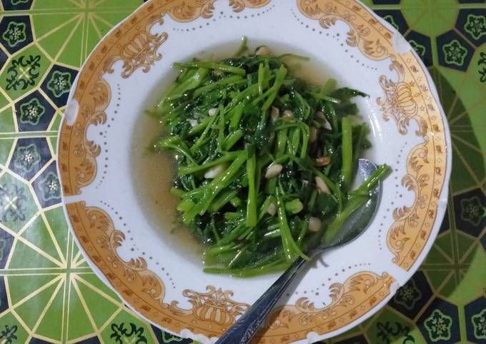 Bagaimana Membuat Kangkung cah super simpel dan yummy yang Enak Banget