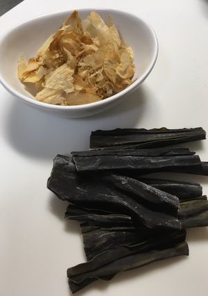 A picture of Simple Japanese Dashi Stock.