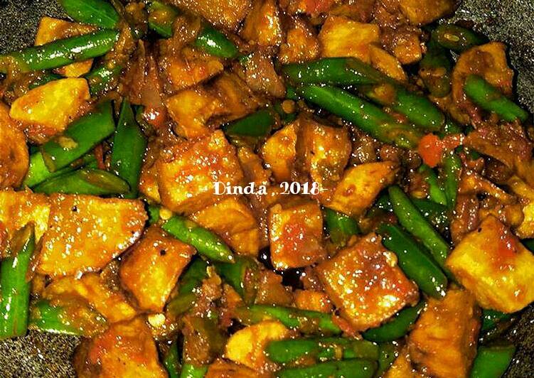 Langkah Mudah untuk Menyiapkan Tumis Kentang Buncis Pedas #BikinRamadanBerkesan yang mudah