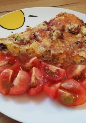 Sonkás-grillkolbászos pite recept fotója