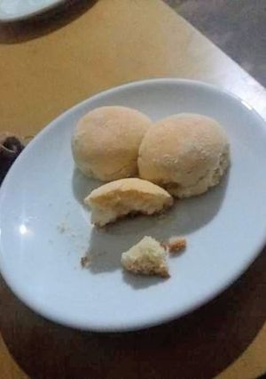 Una foto de Galletas de limón y azúcar glass🍋