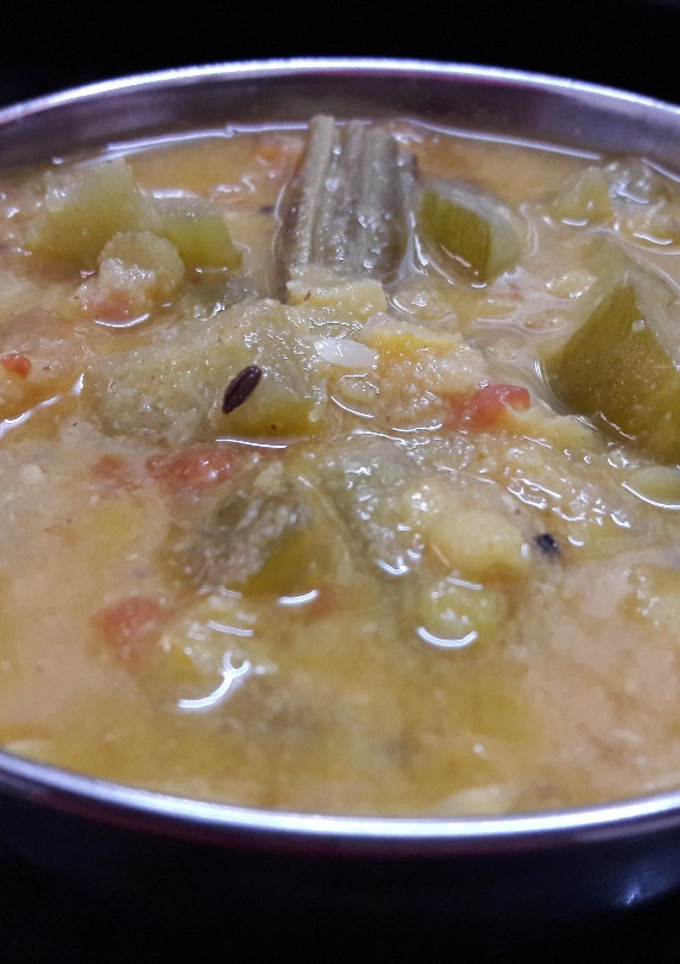 புடலங்காய் முருங்கைகாய் சாம்பார் செய்முறை முக்கிய புகைப்படம்