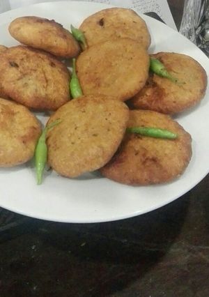 A picture of Kachoriyan.